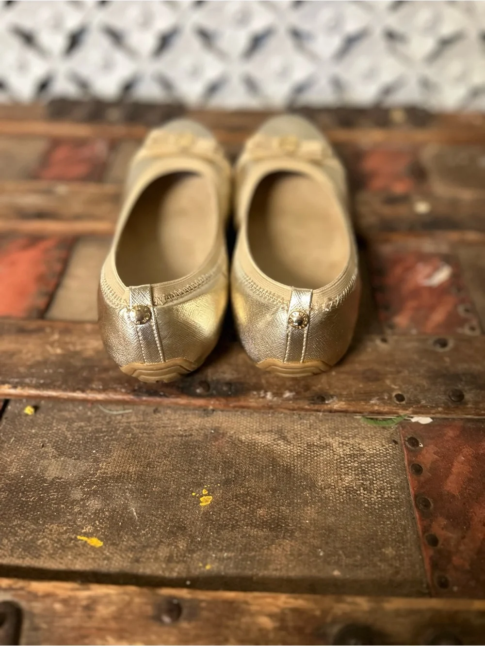 Michael Kors Girls Size 2 Gold Ballet Flats MK Logo Bow Metallic Slip On Shoes